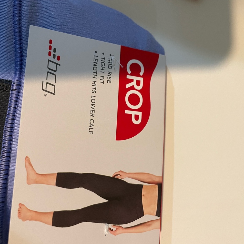 NWT crop yoga pants - Picture 2 of 4